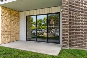 924 S Lake Ct, Westmont, IL 60559 - Photo 21