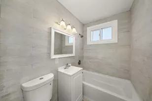 226 S Orchard Dr, Park Forest, IL 60466 - Photo 9