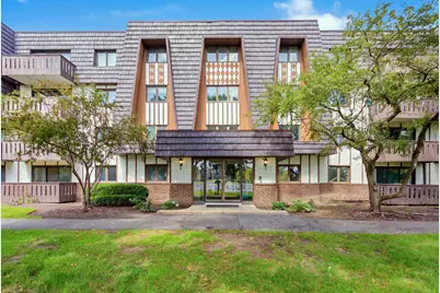 13200 Heiden Circle #2301, Lake Bluff, IL 60044 - Photo 3