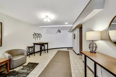440 Raintree Court #2J, Glen Ellyn, IL 60137 - Photo 3