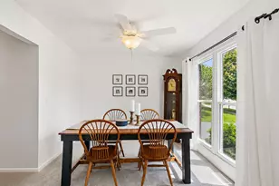 123 Devonshire Dr, Dekalb, IL 60115 - Photo 9