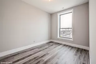 639 W 18th St, Chicago, IL 60616 - Photo 7