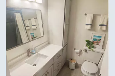 70 W Huron Street #1507, Chicago, IL 60654 - Photo 9