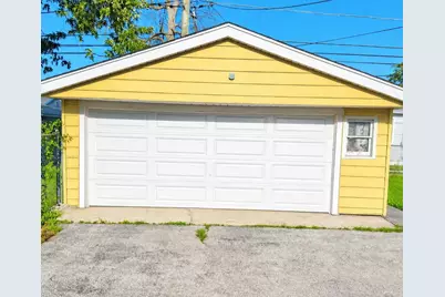 1333 Burnham Avenue, Calumet City, IL 60409 - Photo 11