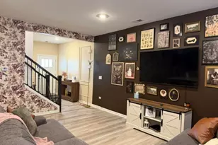 341 Red Oak Cir, Volo, IL 60020 - Photo 5