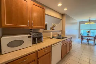 636 Sedgegrass Dr, Champaign, IL 61822 - Photo 7