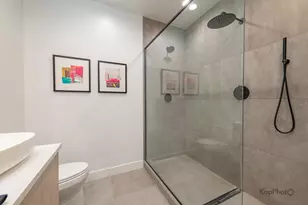 859 W Erie St, Chicago, IL 60642 - Photo 23