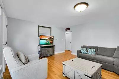 1402 S Robert Drive, Mount Prospect, IL 60056 - Photo 3