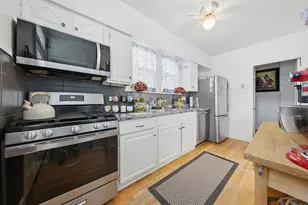 1228 Elmwood Ave, Berwyn, IL 60402 - Photo 11