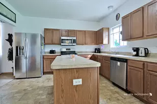 39843 Stoneywood Dr, Beach Park, IL 60083 - Photo 11