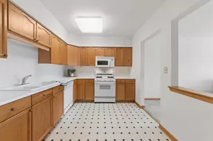 455 W Front St, Wheaton, IL 60187 - Photo 5