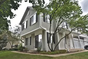 370 Sandhurst Ln, South Elgin, IL 60177 - Photo 1