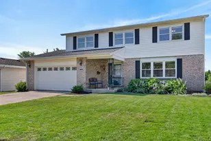 1829 W Catalpa Ln, Mount Prospect, IL 60056 - Photo 1