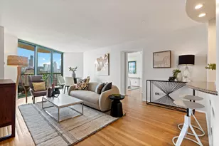 111 W Maple St, Chicago, IL 60610 - Photo 3