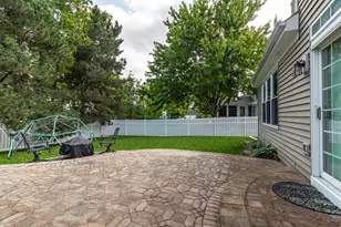 1208 Halifax Dr, Mundelein, IL 60060 - Photo 47