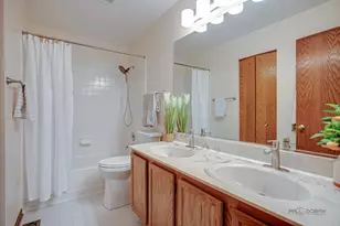 1208 Halifax Dr, Mundelein, IL 60060 - Photo 27
