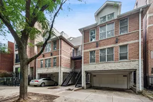 2851 N Southport Ave, Chicago, IL 60657 - Photo 1
