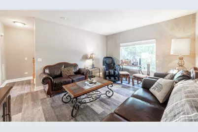 135 Enclave Circle #B, Bolingbrook, IL 60440 - Photo 3