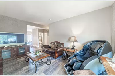 135 Enclave Circle #B, Bolingbrook, IL 60440 - Photo 5