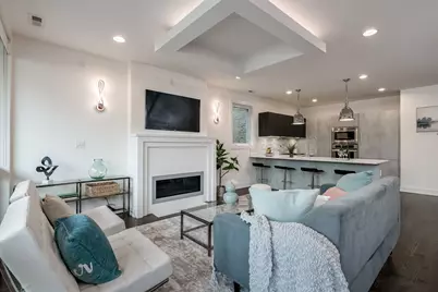 2210 W Chicago Avenue #3W, Chicago, IL 60622 - Photo 3
