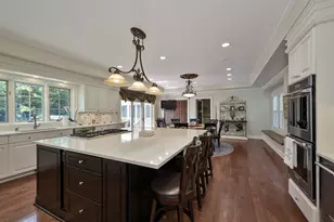 1673 Balmoral Ln, Inverness, IL 60067 - Photo 7
