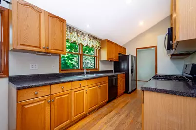 35861 N Fuller Road, Gurnee, IL 60031 - Photo 9