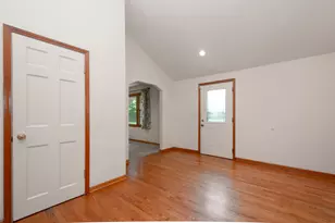 35861 N Fuller Rd, Gurnee, IL 60031 - Photo 3