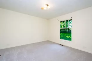 35861 N Fuller Rd, Gurnee, IL 60031 - Photo 21