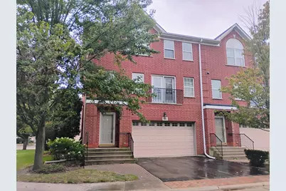 893 Enfield Drive, Northbrook, IL 60062 - Photo 1
