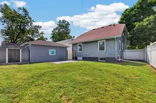 506 Kreitzer Ave, Bloomington, IL 61701 - Photo 35