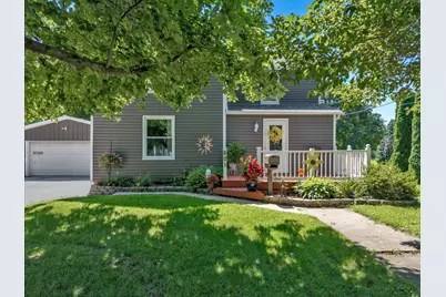 601 W Court Street, Cambridge, IL 61238 - Photo 1