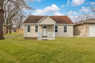 38 N Rebecca St, Glenwood, IL 60425 - Photo 1