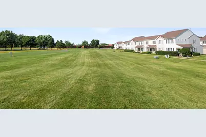 138 Azalea Circle #138, Romeoville, IL 60446 - Photo 5