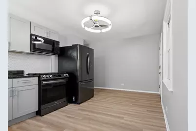 6654 N Seeley Avenue #2N, Chicago, IL 60645 - Photo 7
