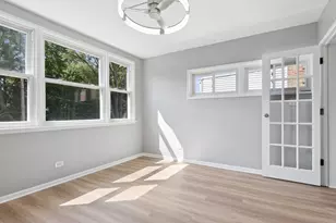 6654 N Seeley Ave, Chicago, IL 60645 - Photo 17