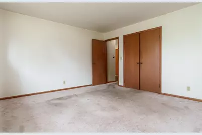 5803 Clarendon Drive, Rockford, IL 61114 - Photo 25