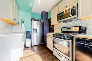 7321 S South Shore Dr, Chicago, IL 60649 - Photo 9