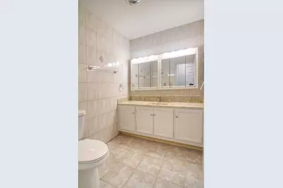 10316 S Pulaski Road #203, Oak Lawn, IL 60453 - Photo 13