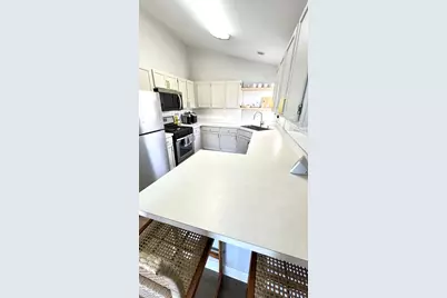 1227 Hathaway Circle, Elgin, IL 60120 - Photo 9