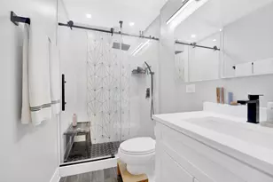 3600 N Lake Shore Dr, Chicago, IL 60613 - Photo 9