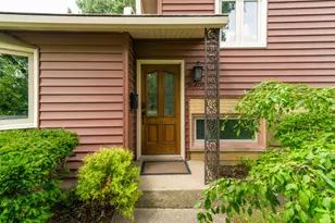 36696 N Grandwood Dr, Gurnee, IL 60031 - Photo 3