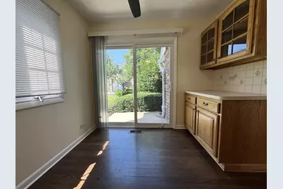 1656 Castbourne Court, Wheaton, IL 60189 - Photo 7
