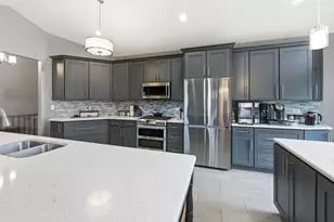20344 Mackinac Point Dr, Frankfort, IL 60423 - Photo 13