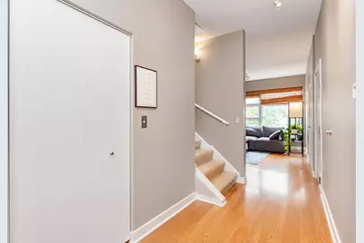 3741 N Wolcott Avenue #12, Chicago, IL 60613 - Photo 11