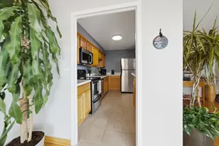 3900 N Lake Shore Dr, Chicago, IL 60613 - Photo 5