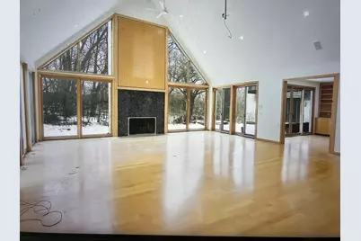 7716 Crystal Springs Road, Crystal Lake, IL 60012 - Photo 5