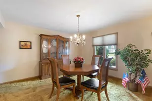 1135 Adirondack Dr, Northbrook, IL 60062 - Photo 7