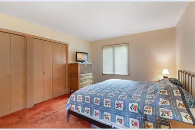 1135 Adirondack Drive, Northbrook, IL 60062 - Photo 9