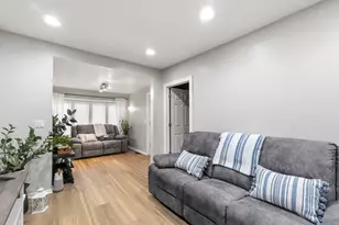 7709 W Addison St, Chicago, IL 60634 - Photo 3
