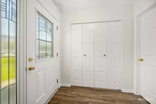 131 Fairlane Ct, Bloomingdale, IL 60108 - Photo 3